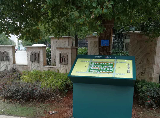 ����ؙ��@������